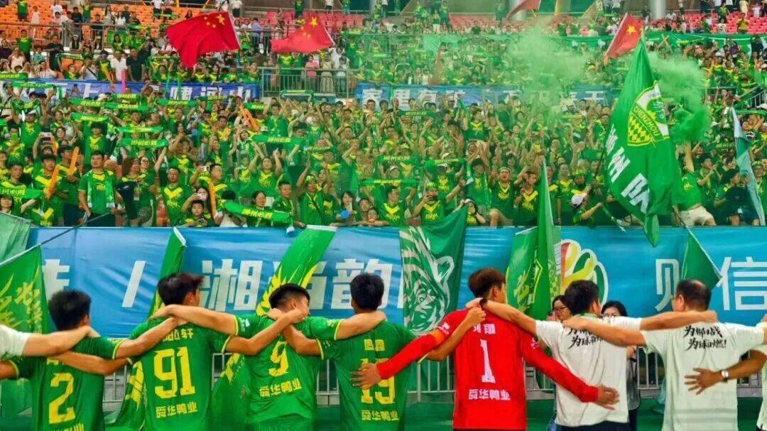 场面火爆!滚球预测观众席沸腾不已 场面火爆!滚球预测观众席沸腾不已