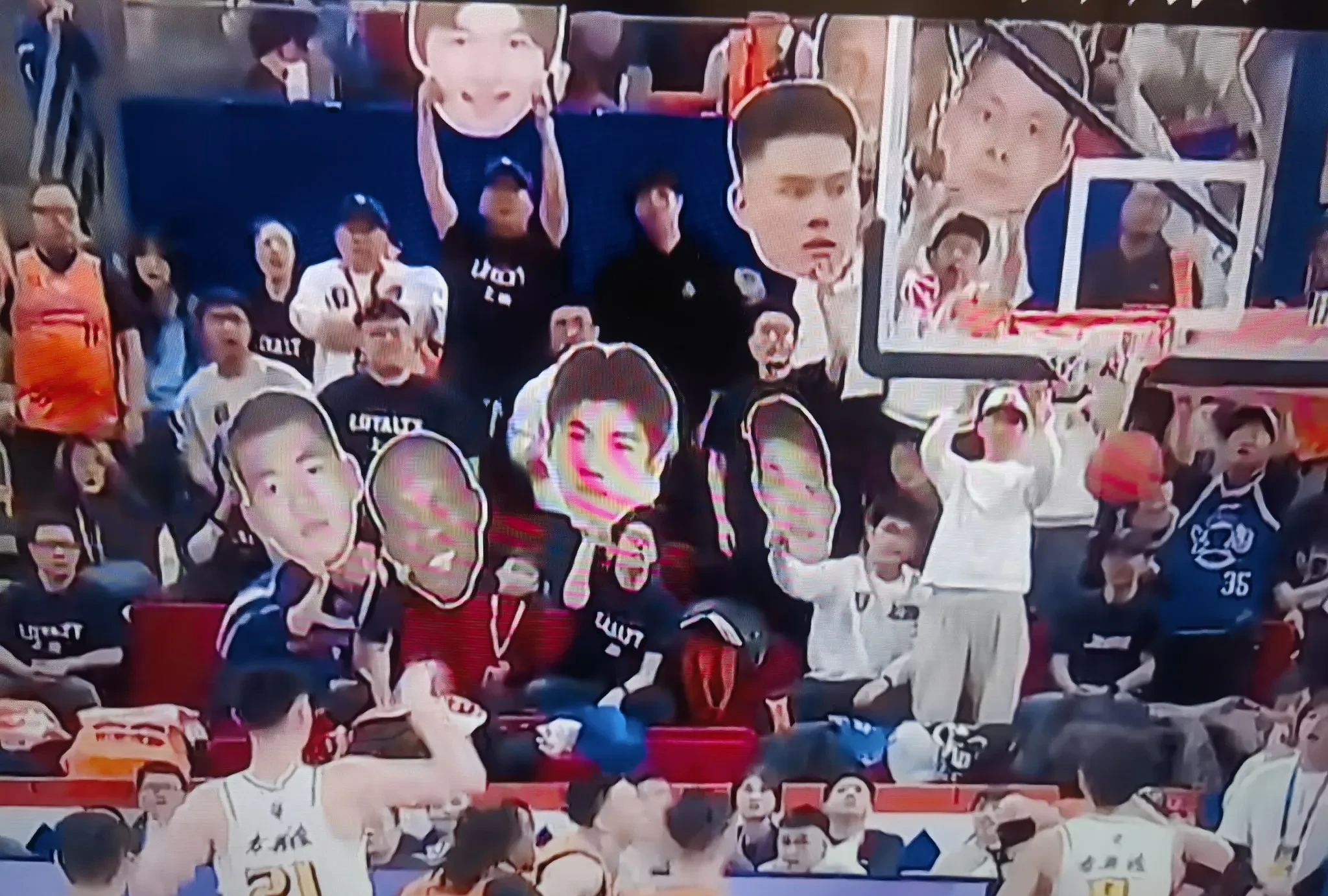 场面火爆!滚球预测观众席沸腾不已 场面火爆!滚球预测观众席沸腾不已