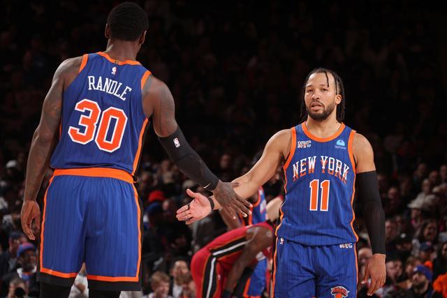 浙江队轻取湖人，布伦森关键制胜